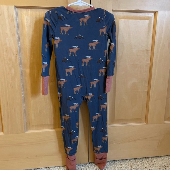 NWT Angel Dear/Tullabee Bamboo Moose Foldover Foot Zipper Sleeper. - Picture 2 of 2